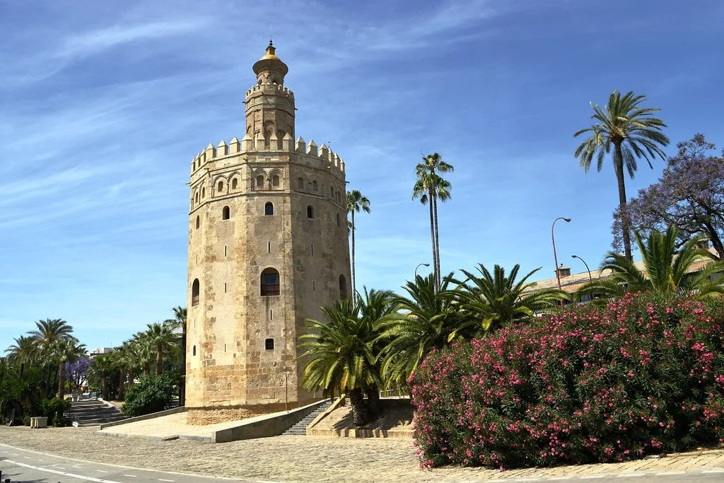 Torre Del Oro, places to visit in Seville