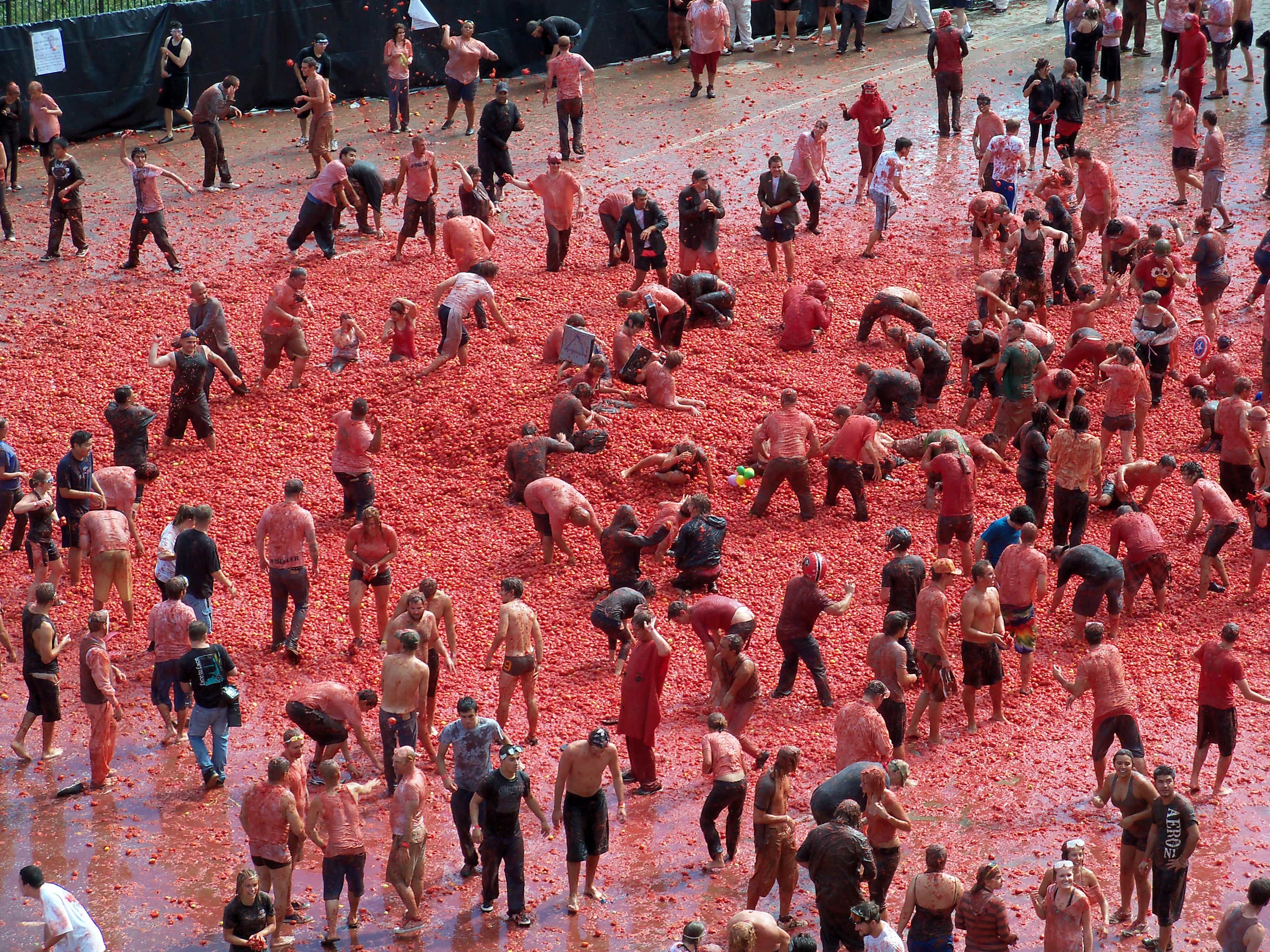 Things to know before visiting Spain, La tomatina festival