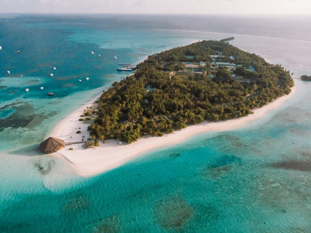 local islands in Maldives, Dhiffushi Island
