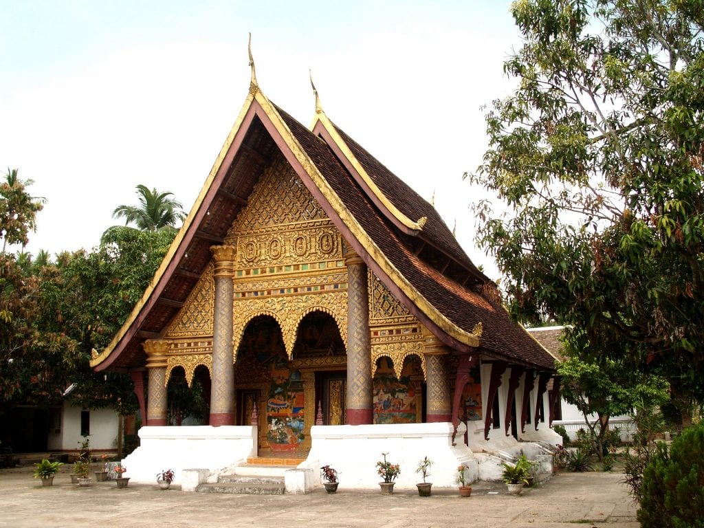 Laos travel tips, things to know before visiting Laos, facts about Laos, temples in Laos