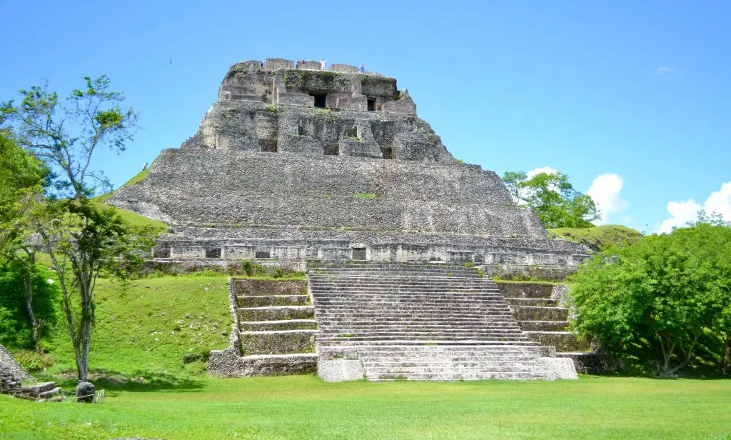 Belize Travel Tips, things to know before visiting Belize, facts about Belize