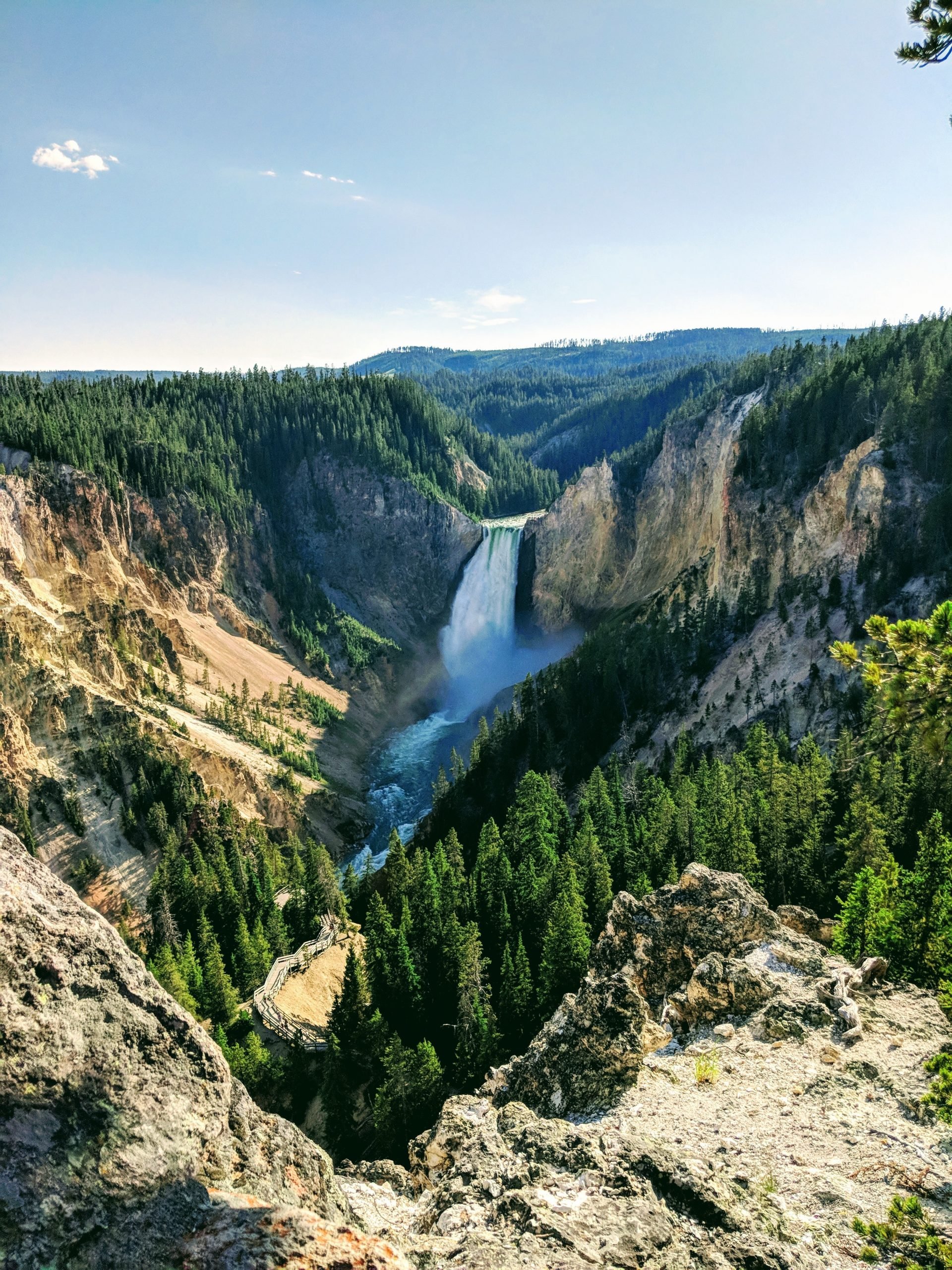 How To Get From Bozeman Airport To Yellowstone National Park - All Possible Ways, cheapest way from Bozeman airport to Yellowstone National Park, Bozeman airport to Yellowstone National Park, Bozeman shuttle Bus Airport, Bozeman to Yellowstone