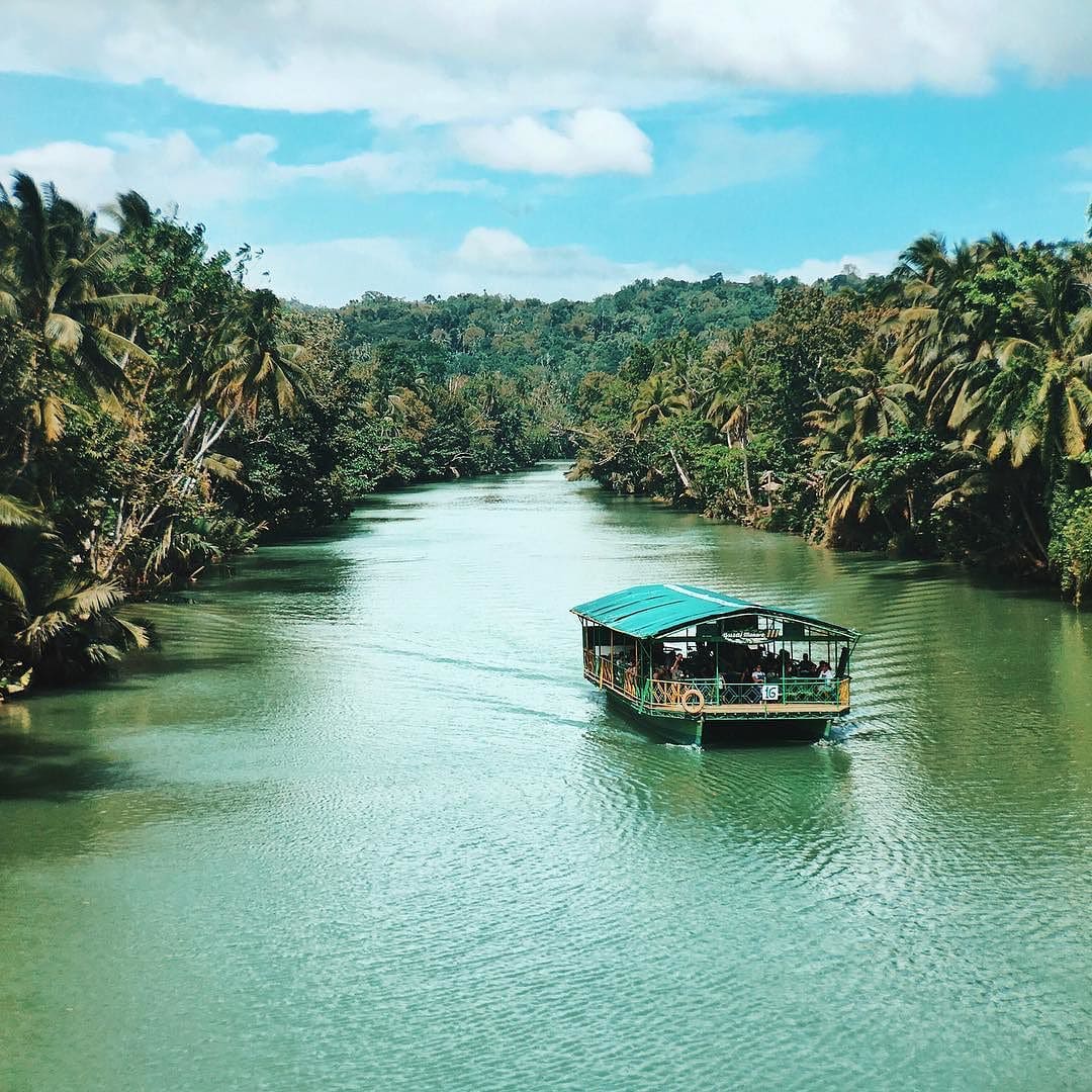 things to do in bohol, bohol tourist spots, chocolate hills in bohol, bohol tourist spots itinerary, bohol tourist spots, what to do in loboc bohol, where to stay in bohol, how to get to bohol