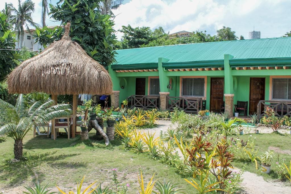Where to Stay in Malapascua Island, luxury resorts in malapascua, cheap hotels in malapascua, where to sleep in malapascua
