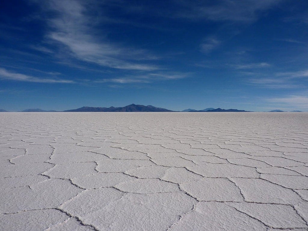 Budget travel in Bolivia salar de Uyuni