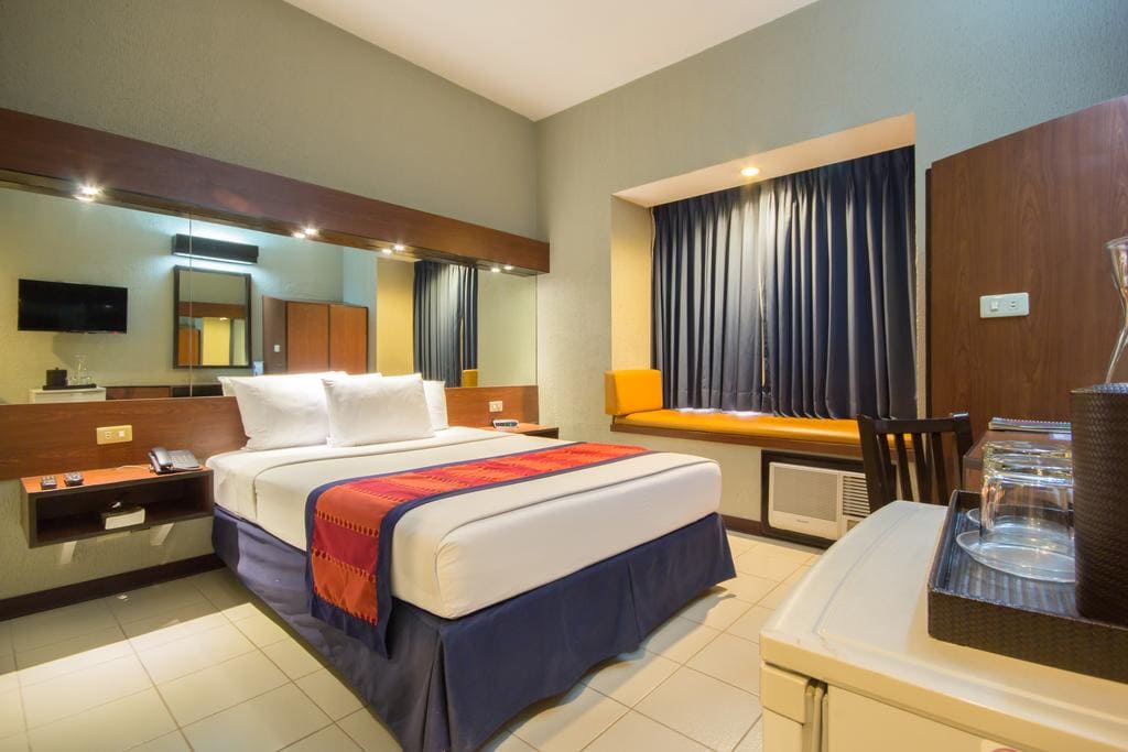 where to stay in Tagaytay, luxury resorts in tagaytay, cheap hotels in tagaytay, where to sleep in tagaytay, Microtel eagle ridge