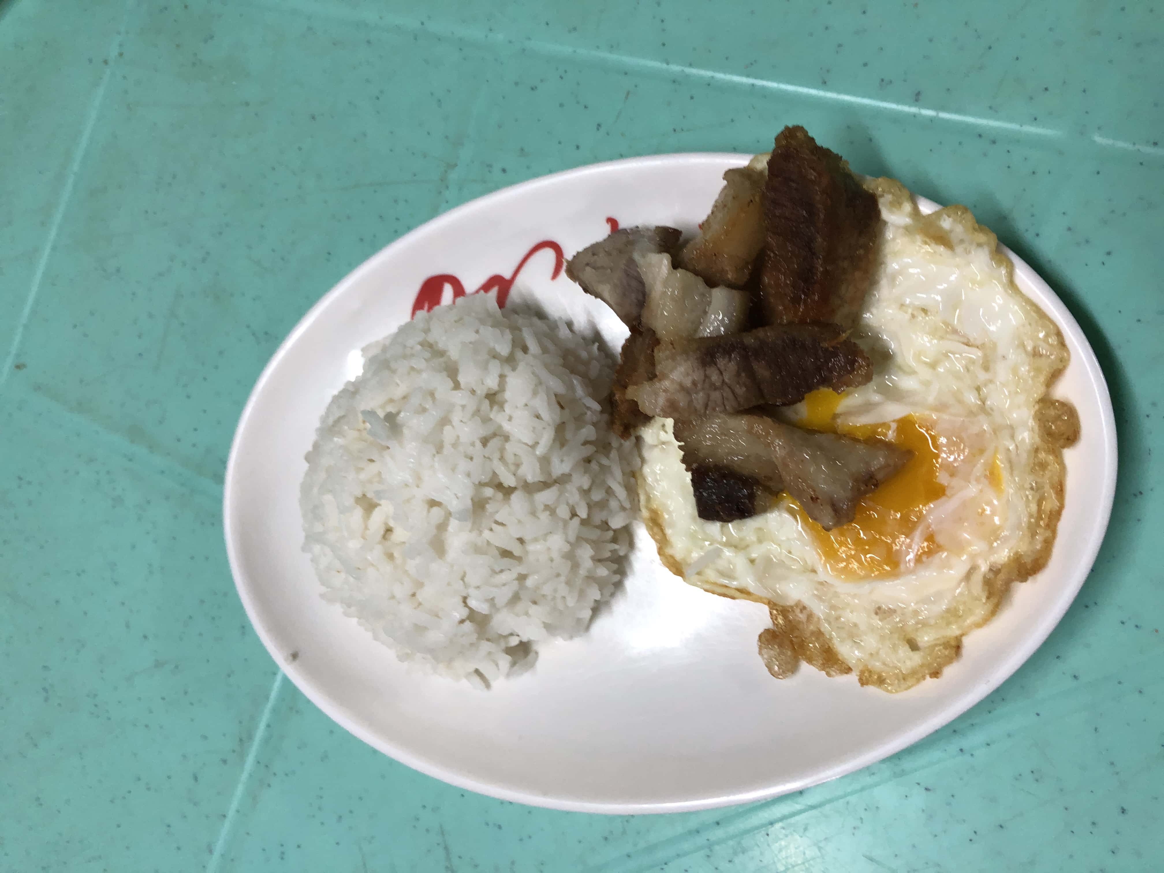 what to eat in ilocos norte, things to do in Laoag, Bagnet, things to do in Pagudpud, food to try in Pagudpud, where to eat in Pagudpud, local carinderia in Pagudpud