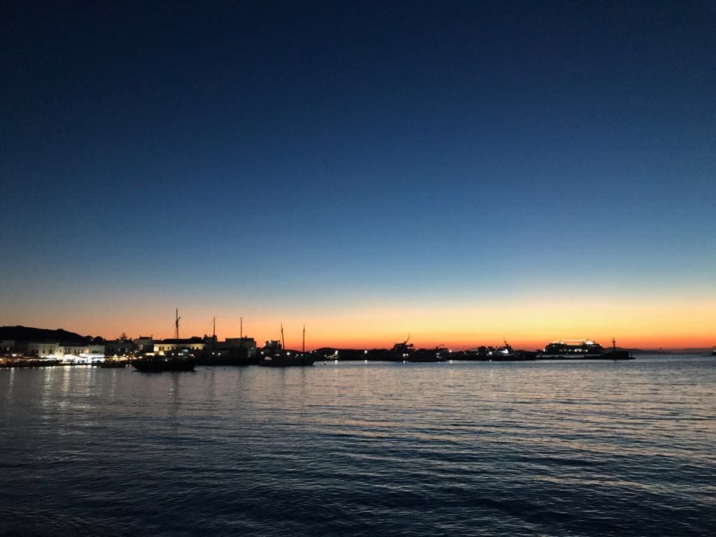 10 Most Instagrammable Places in Greece 11 instagrammable places in Greece, sunset old port Mykonos