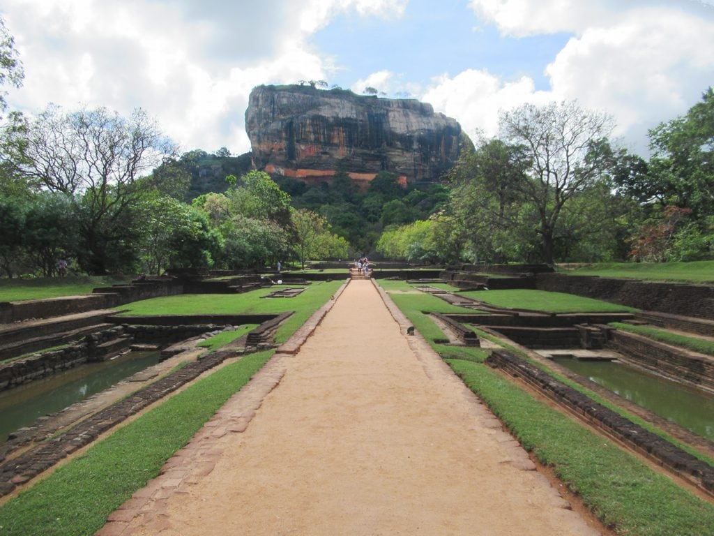Sri Lanka tourist spots, Sirigiya,