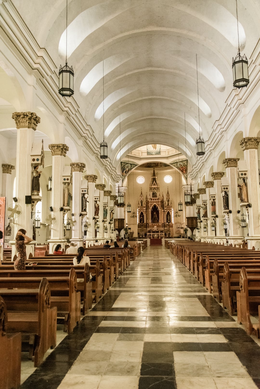 things to do in iloilo, iloilo tourist spots, what to do in iloilo, where to stay in iloilo, what to eat in iloilo, iloilo itinerary, iloilo city travel guide, Molo church, St Anne Parish