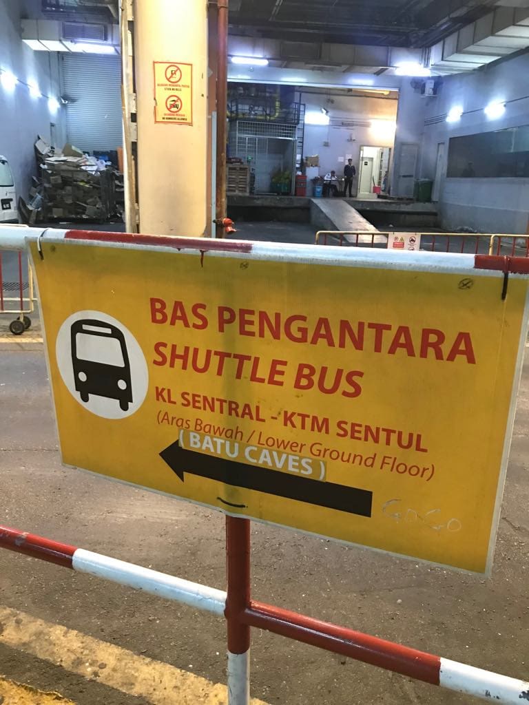 how to get to Batu Caves, batu caves travel guide, things to know before visiting Batu Caves, how to get to batu caves by bus