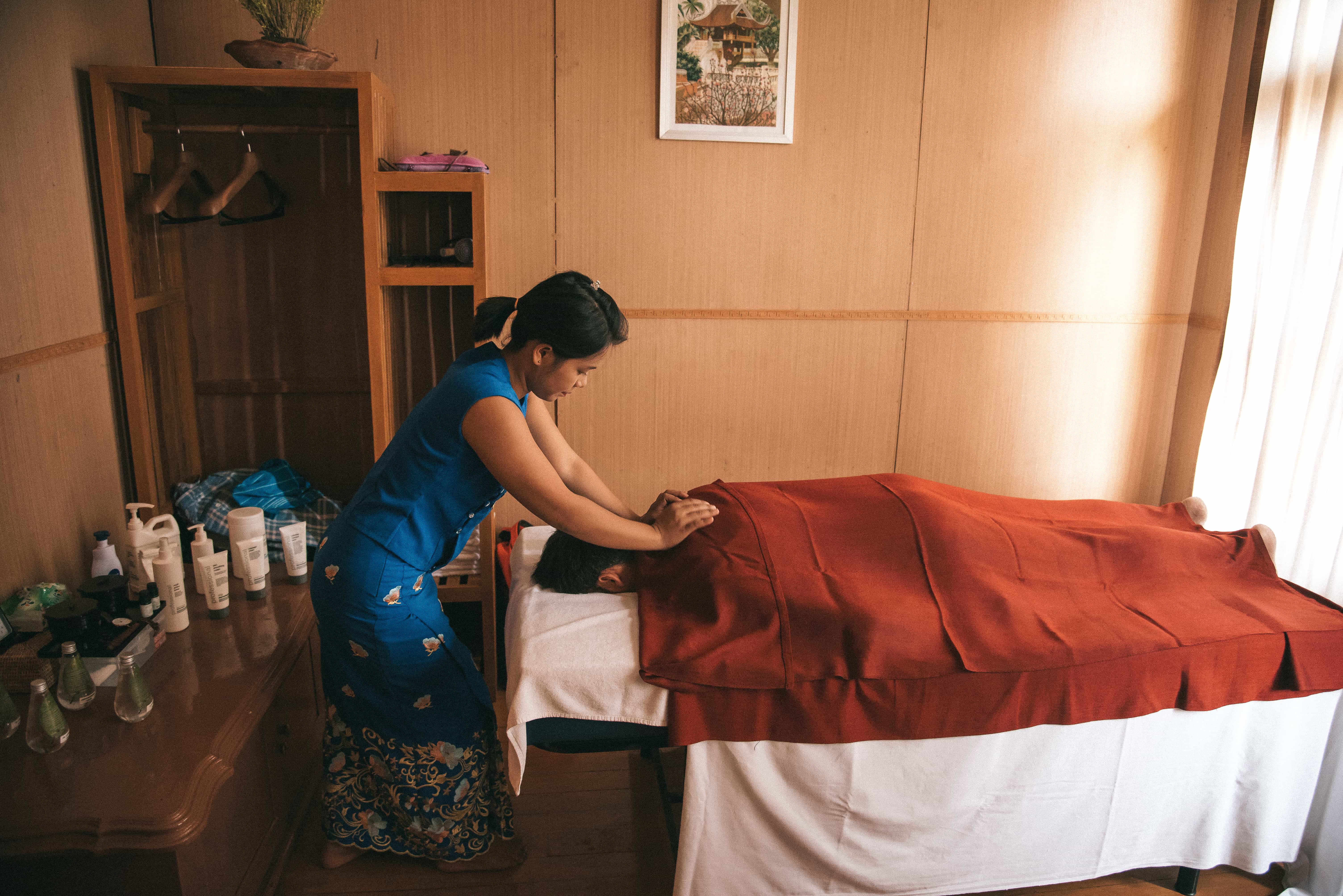 Burmese massage, 15 Popular Tourist Scams To Avoid In Asia And how To Avoid Them