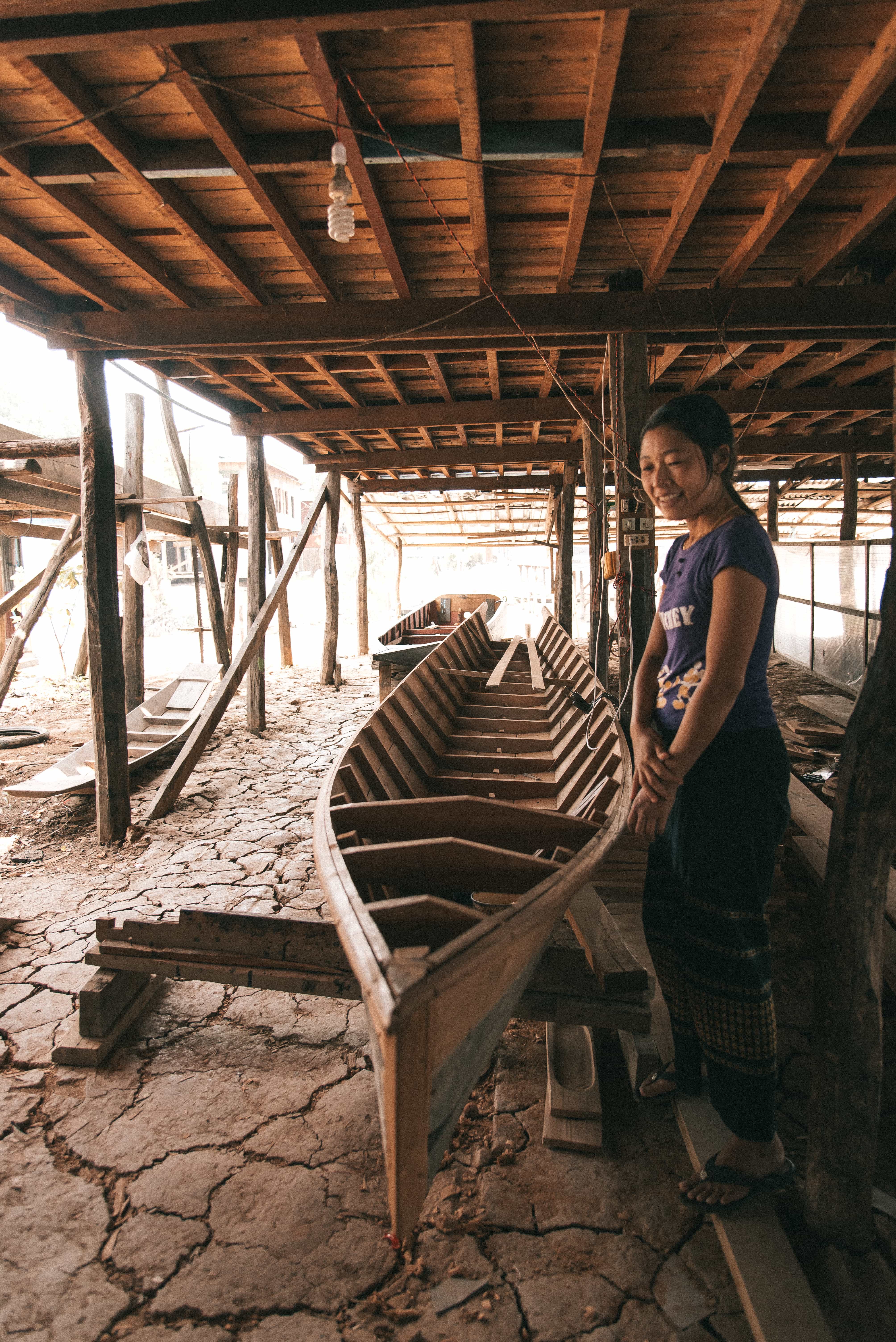 Things to do in Inle Lake, Inle Lake travel guide, teak and wook and cigarrettes