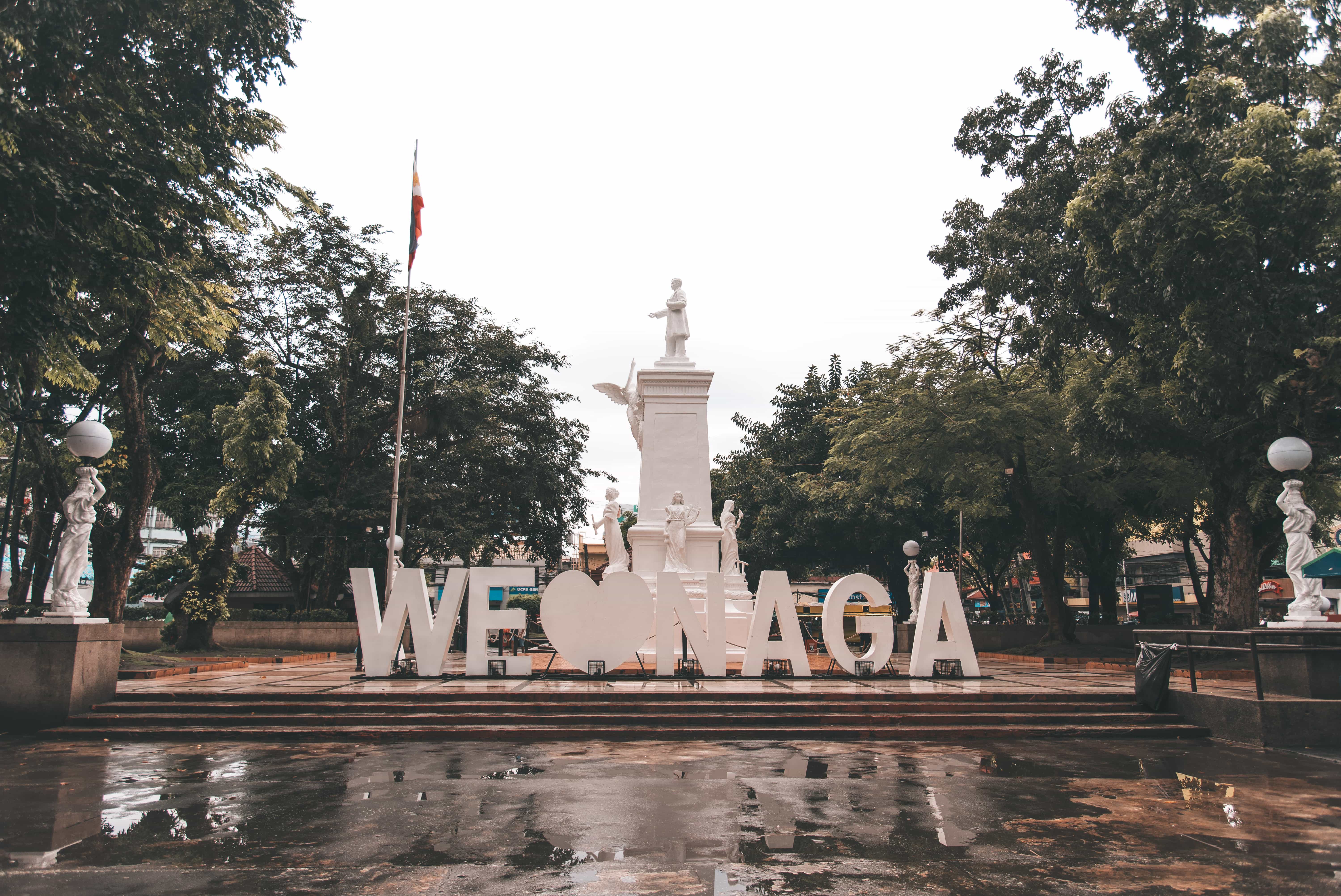 Plaza Rizal in Naga, Naga tourist spots