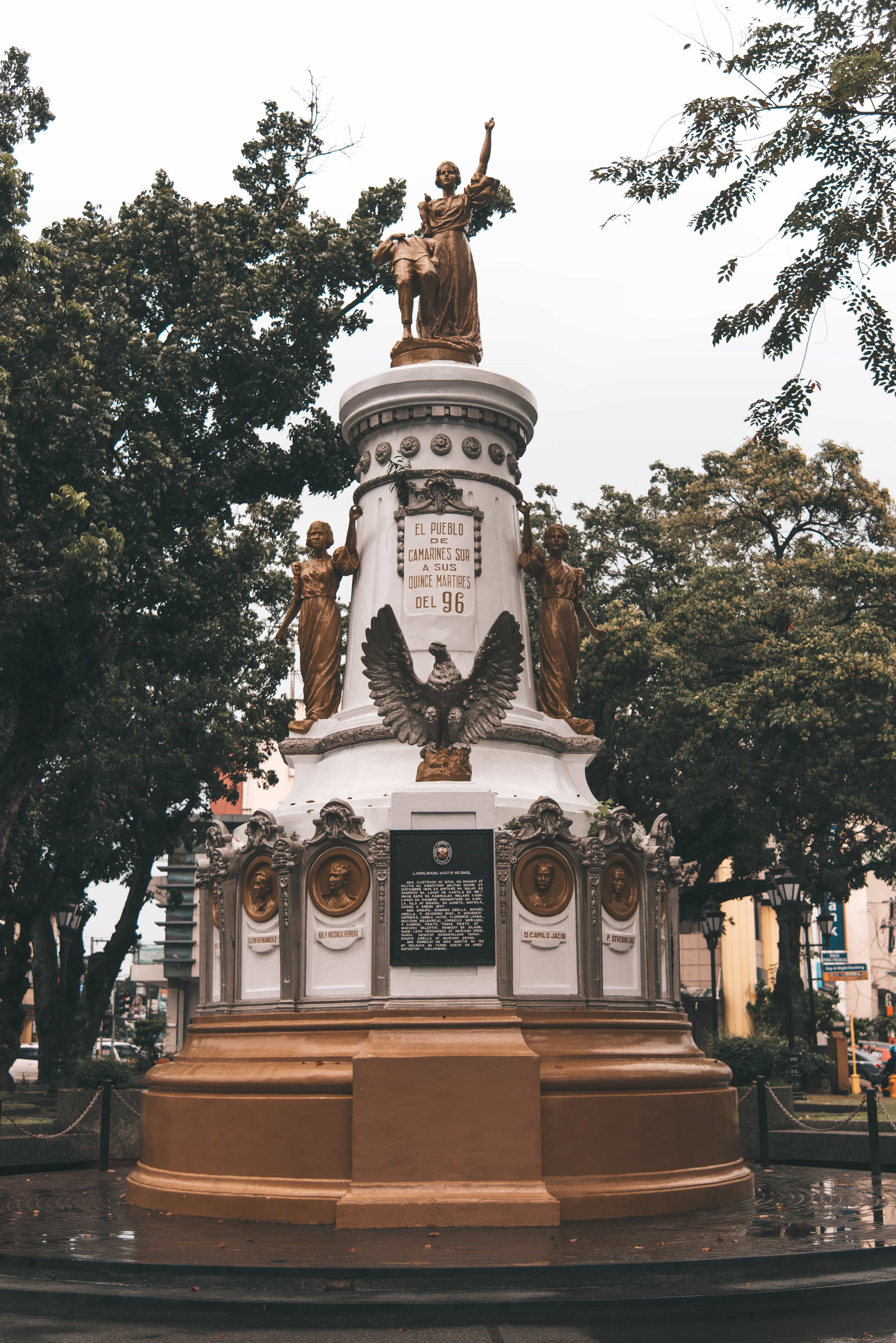 Plaza Quince Martires, Naga tourist spots