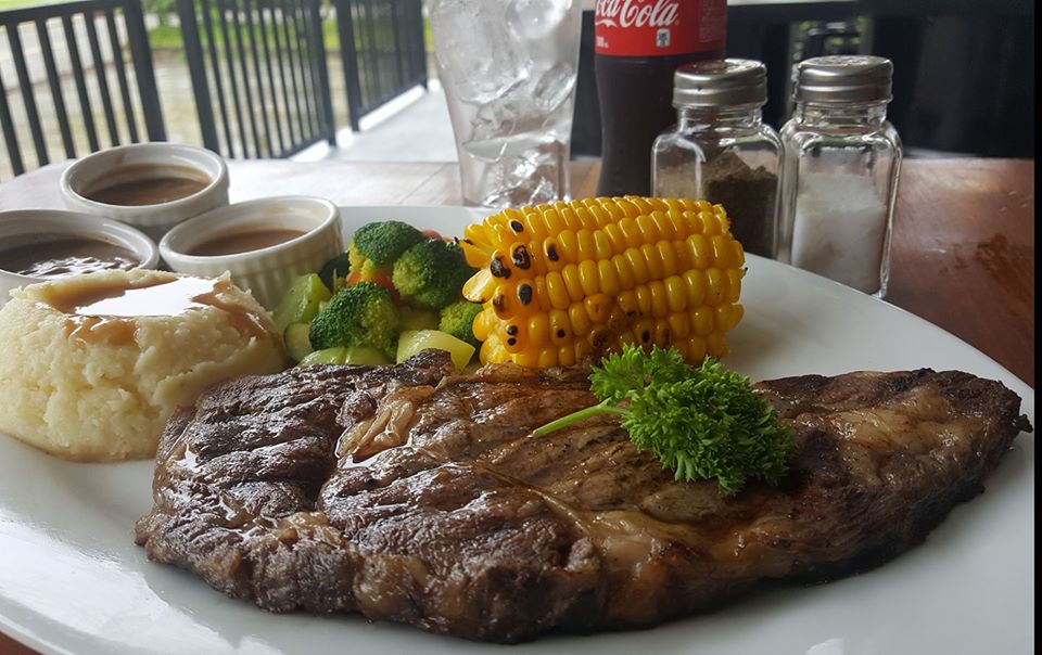Slabs Diner and Steakhouse, restaurants in subic, where to eat in subic, subic restaurants