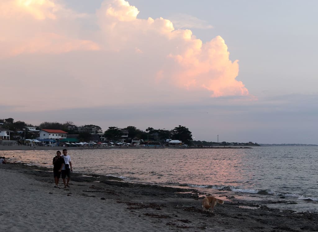 Urbiztondo Beach