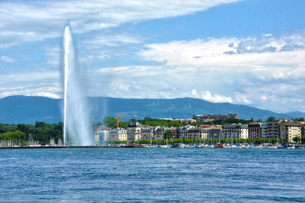 How To Get From Zurich Airport To Geneva - All Possible Ways, geneva airport to city, geneva airport to train station, How To Get From Geneva Airport to City Center