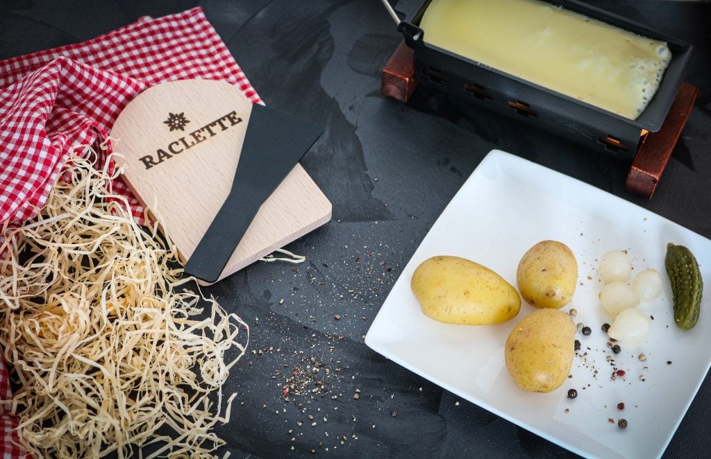 Raclette, vegetarian dishes in Switzerland, swiss vegetarian dishes, vegan Swiss food