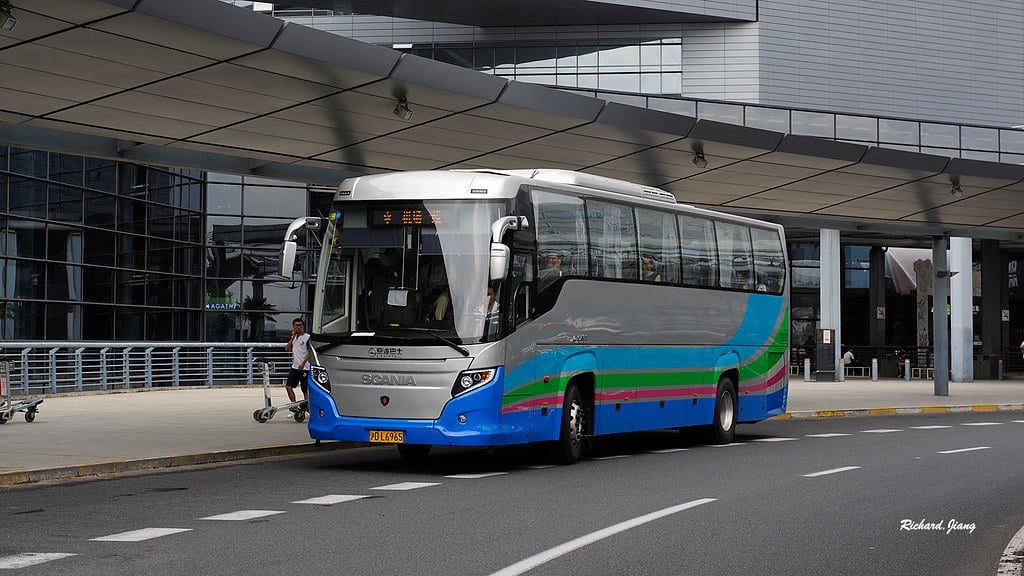 Shuttle Bus Shanghai Airport, Shanghai airport to city center, Shanghai airport to city, How To Get From Shanghai Airport To City Center