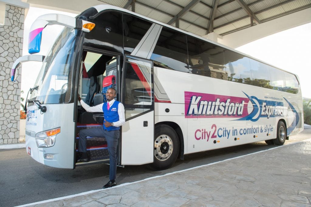 Knutsford Express, bus Kingston airport to city, Kingston airport to city center, Kingston airport to city, How To Get From Kingston Airport To City Center