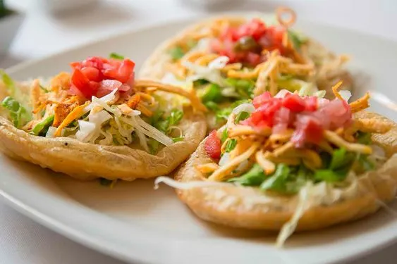 
Belize Travel Tips, things to know before visiting Belize, facts about Belize, Salbutes