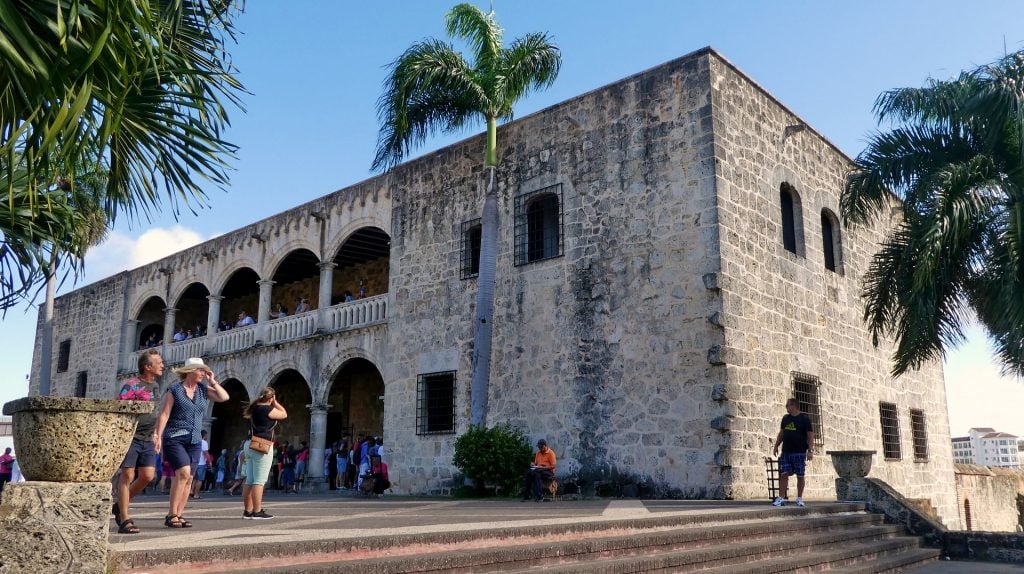 Dominican Republic Travel Tips, things to know before visiting Dominican Republic, facts about Dominican Republic, Santo Domingo