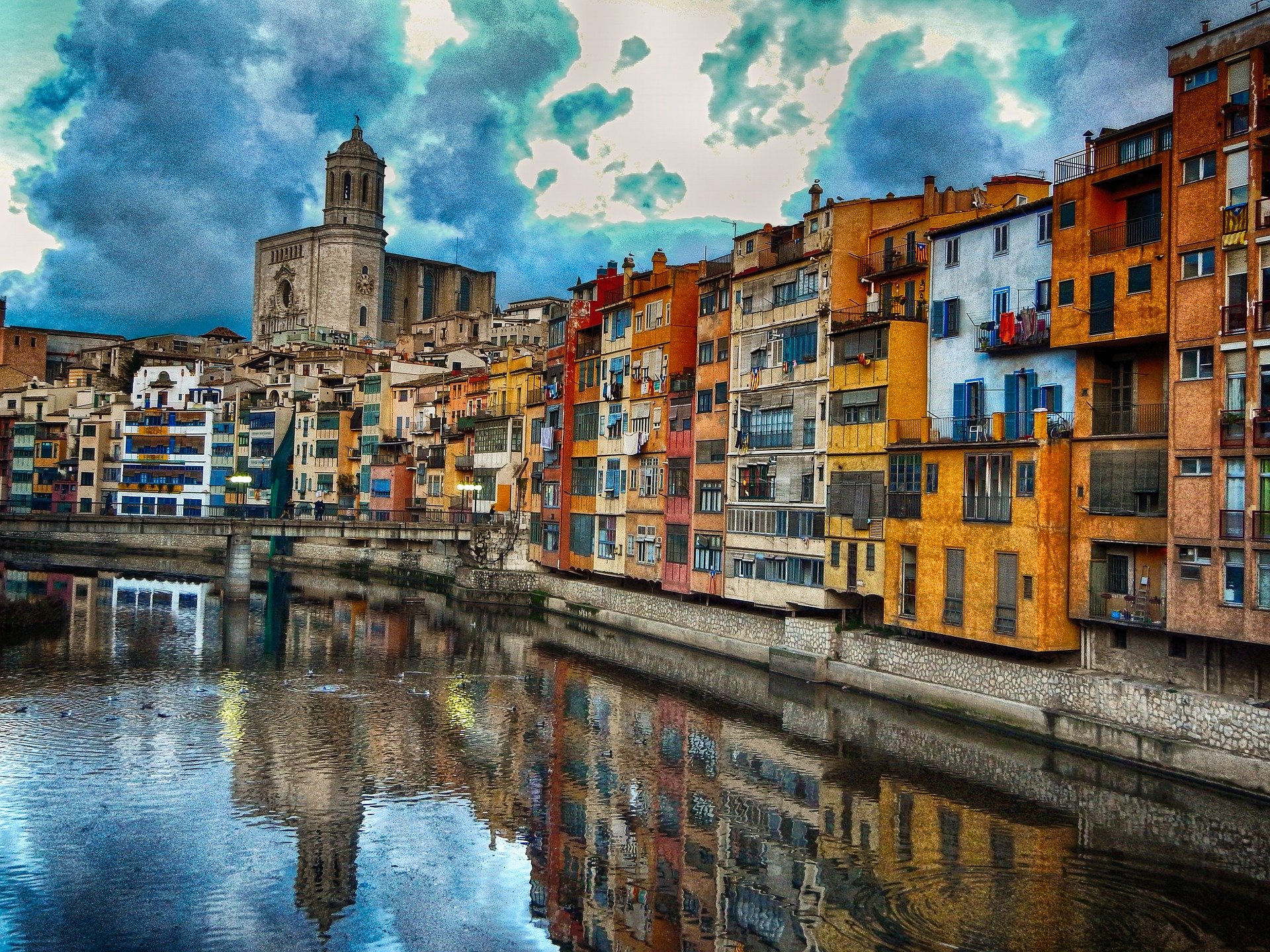 How To Get From Girona Airport To City Center - All Possible Ways