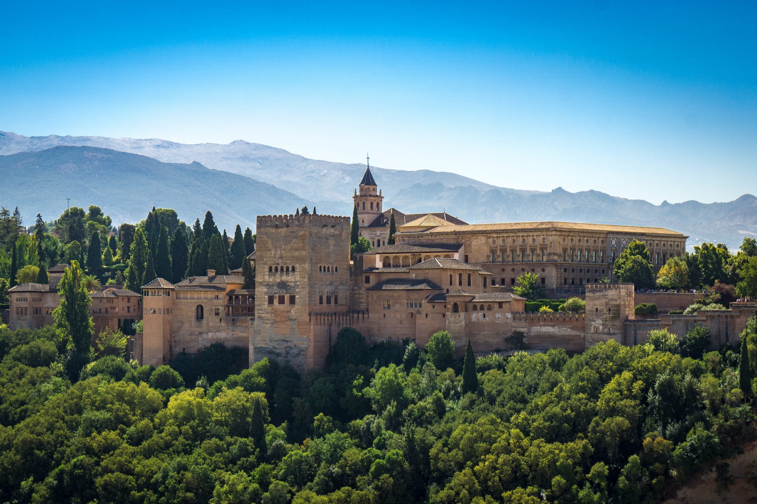 How To Get From Granada Airport To City Center - All Possible Ways