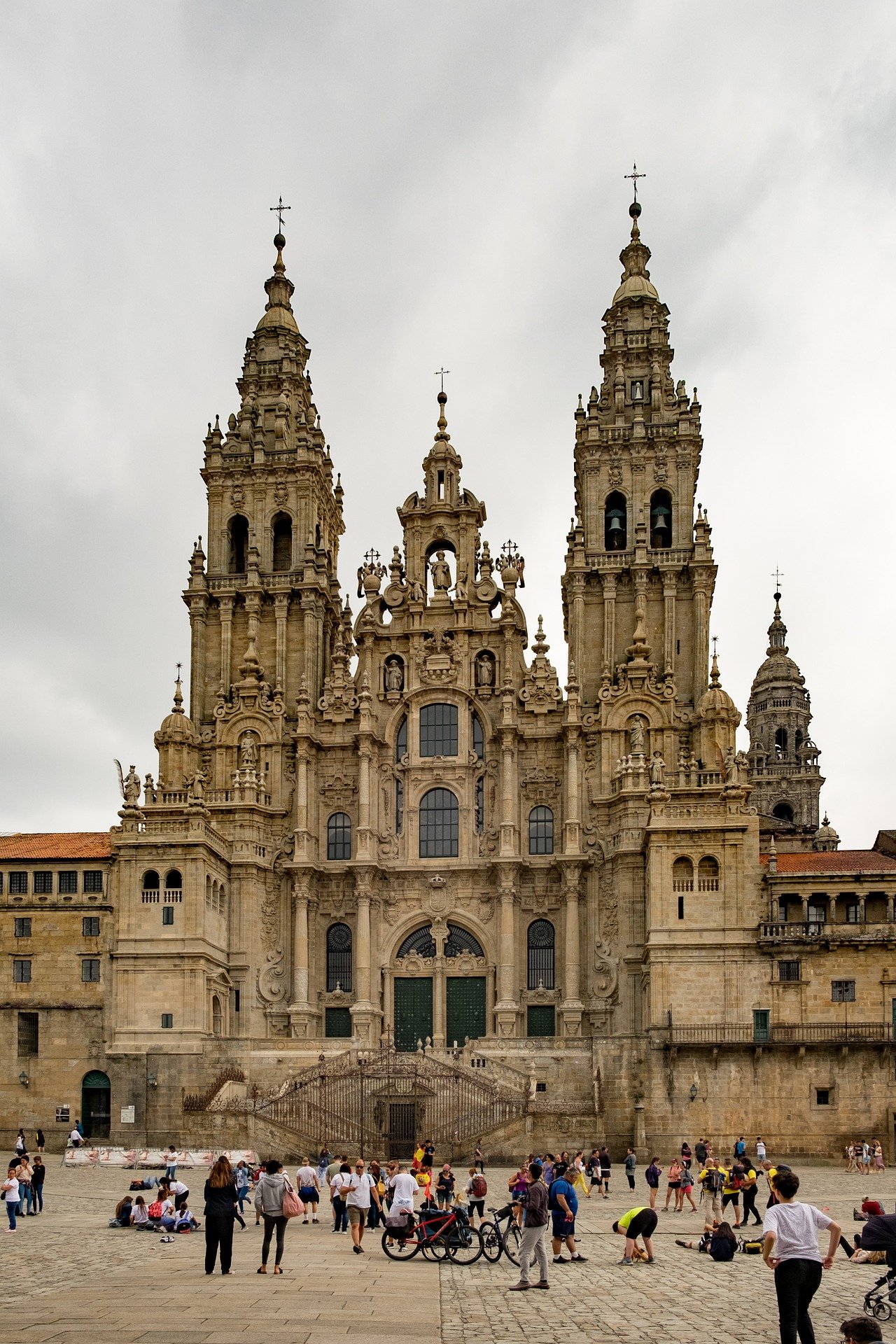 How To Get From Santiago de Compostela Airport To City Center - All Possible Ways