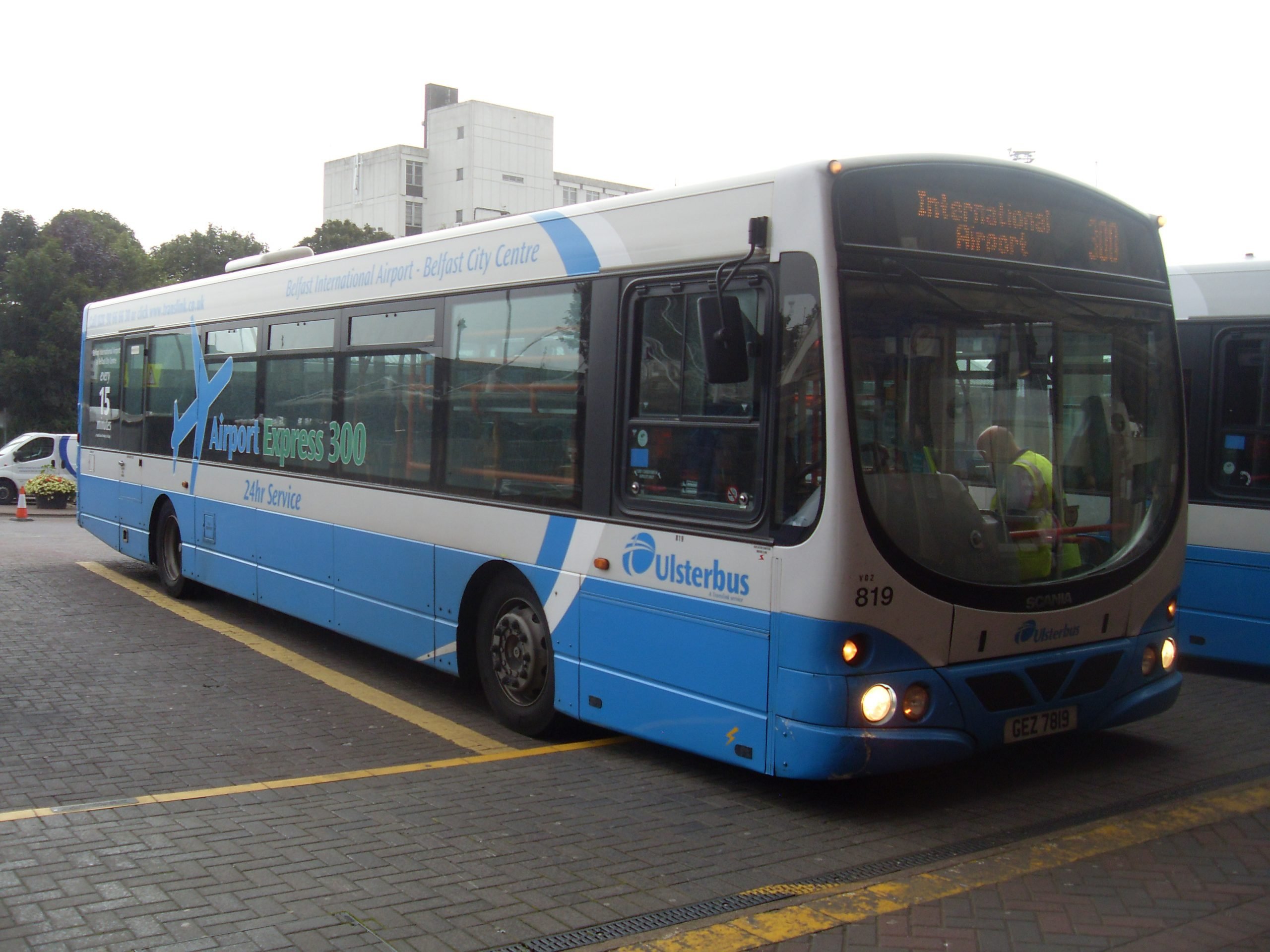 Belfast Airport Bus, How To Get From Belfast Airport To City Center - All Possible Ways