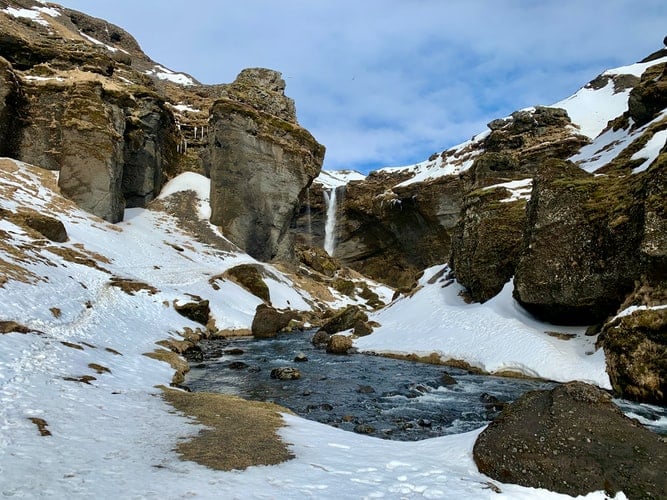 Kvernufoss waterfallm iceland instagram spots, most instagrammable places in Iceland, Iceland photos, Iceland photographym 