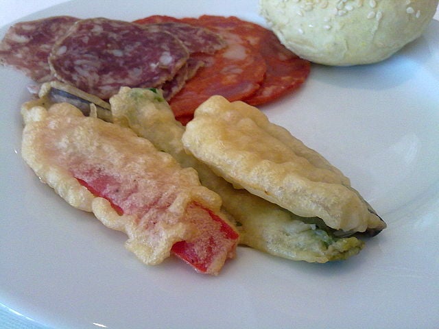 Peixinhos da horta, Portuguese Food, Portuguese cuisine, traditional Portuguese food, food in Portugal, Portuguese dishes