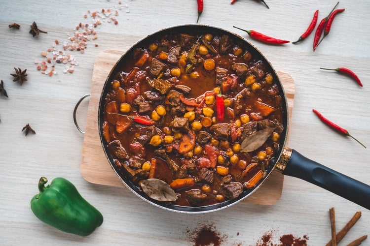 moroccan food, food in morocco, moroccan cuisine, moroccan dishes, traditional moroccan food, Moroccan Chickpea Stew