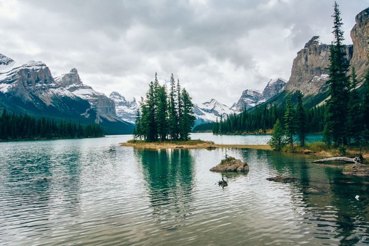 Canada instagram spots, most instagrammable places in Canada, instagrammable places in Canada, Canada photography, Canada photos, Spirit Island