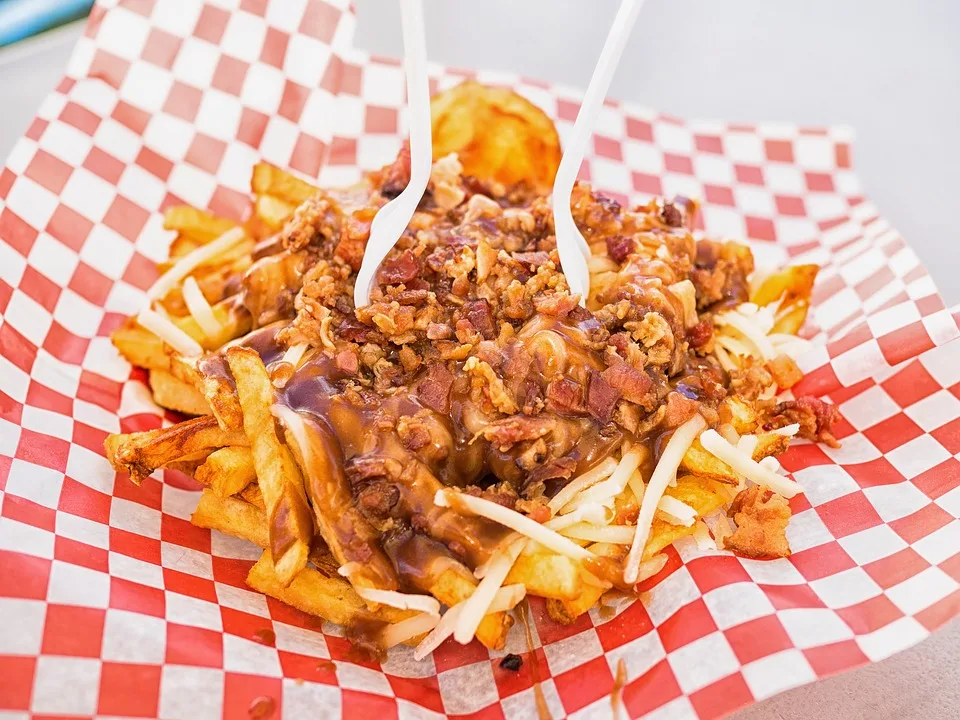 Canadian Food, Canadian cuisine, Traditional Canadian Food, food in Canada, Canadian dishes, Poutine, best Canadian food
