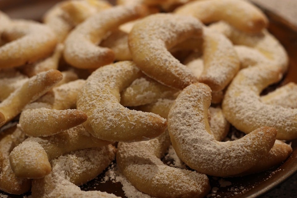 Austrian snacks, Traditional Austrian snacks and desserts, Austria snacks, Austrian desserts, traditional snacks and desserts in Austria, Austria desserts, vanillekipferl
