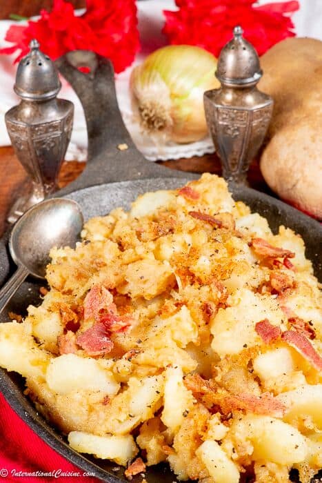 Slovenian Food, Traditional Slovenian Food, Slovenia food, Slovenia cuisine, traditional food in Slovenia, Slovenian cuisine, Slovenia dishes, Slovenian dishes, Pražen Krompir