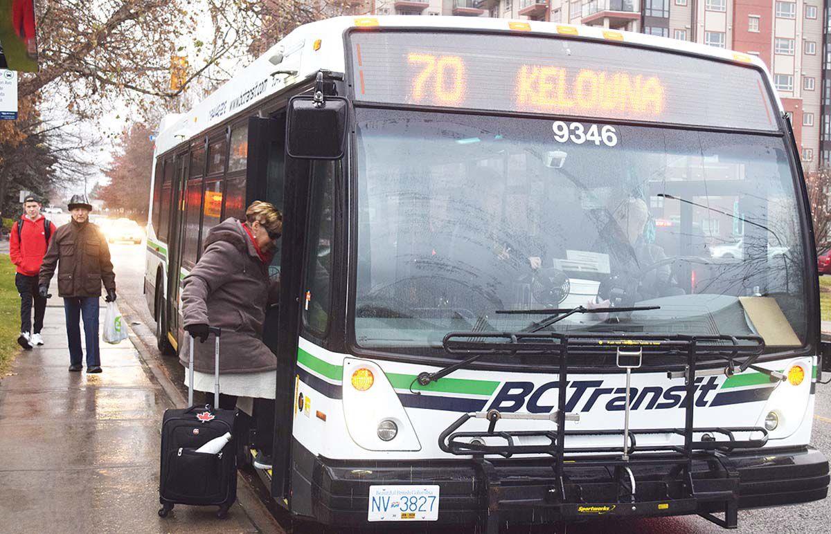 How To Get From Kelowna Airport To Penticton - All Possible Ways, cheapest way from Kelowna airport to Penticton, Kelowna airport to Penticton, Bus Kelowna to Penticton