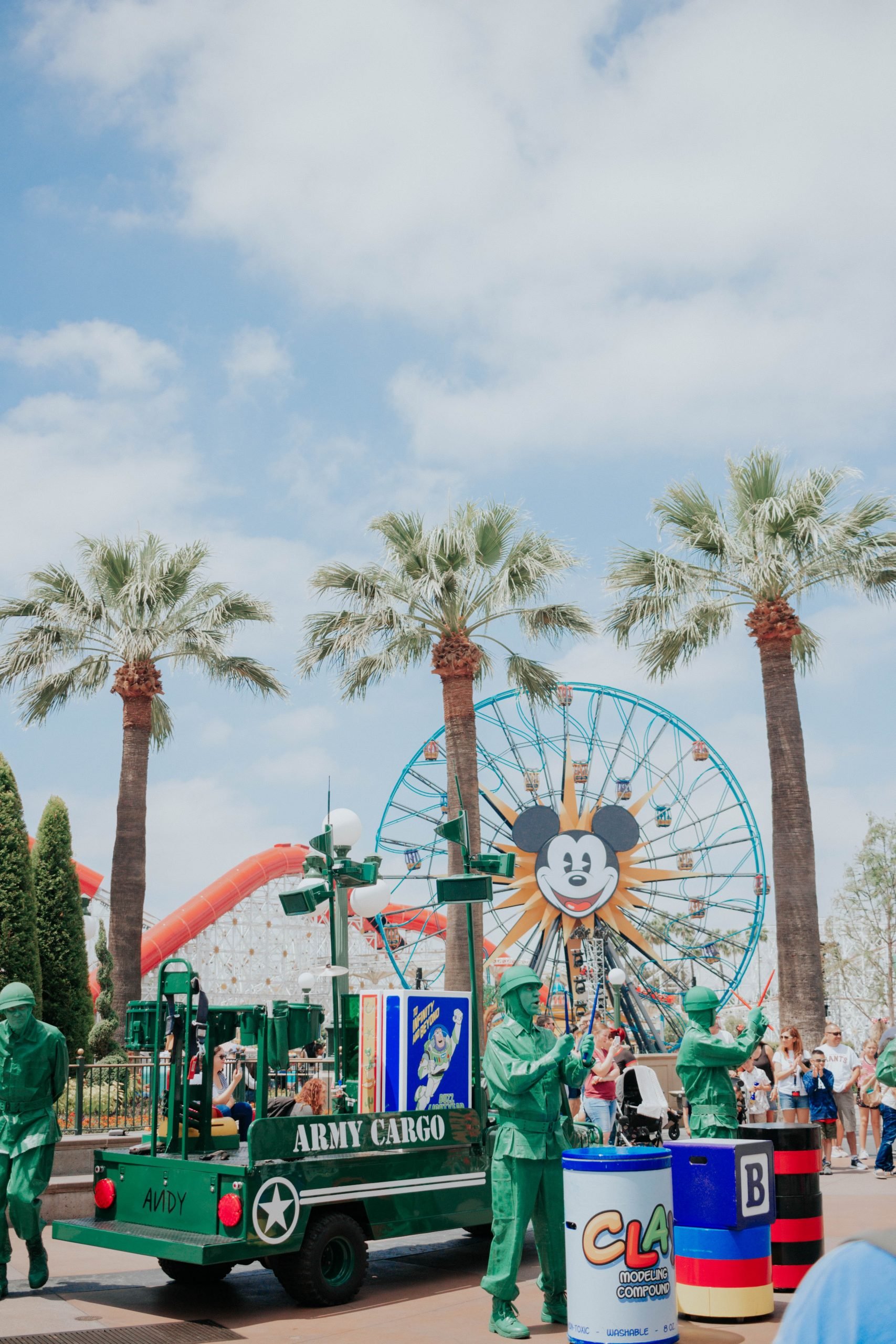 How To Get From Long Beach Airport To Disneyland - All Possible Ways, cheapest way from Long Beach airport to Disneyland, Long Beach airport to Disneyland, Long Beach Bus Airport Disneyland