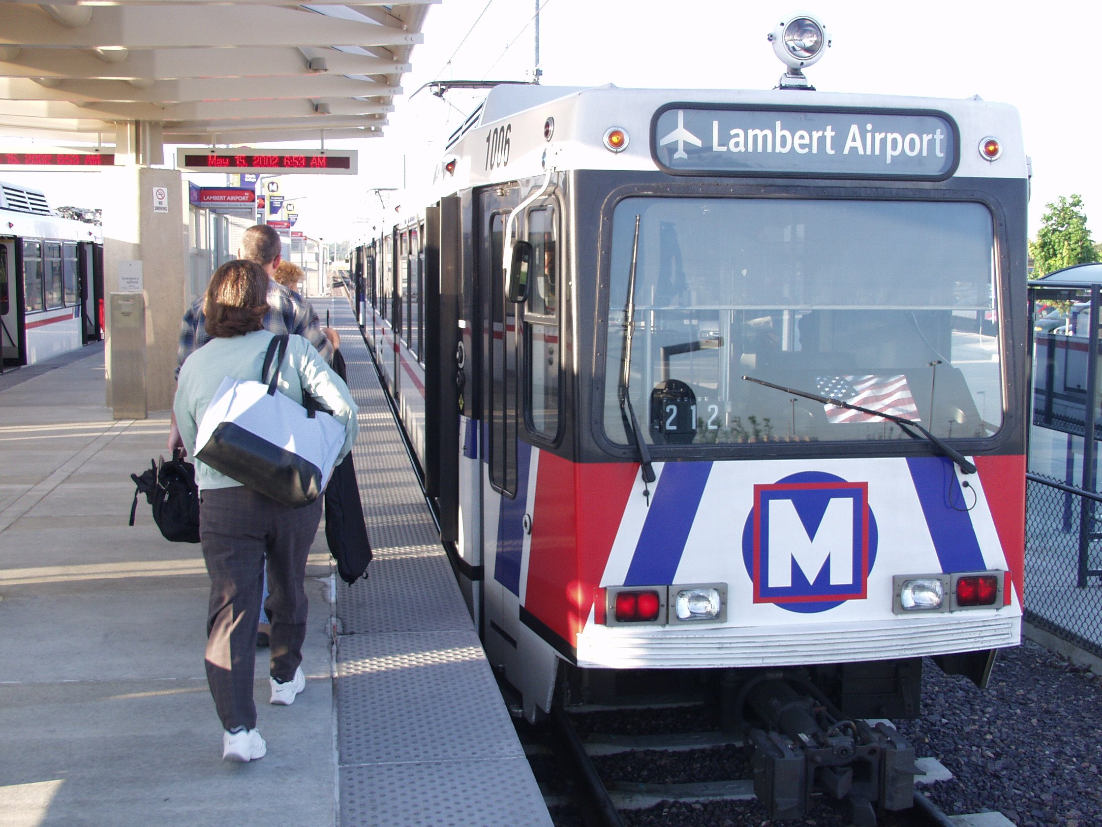 How To Get From St Louis Airport To City Center - All Possible Ways, cheapest way from St Louis airport to city center, cheapest way from St Louis airport to downtown, St Louis airport to city center, St Louis airport to city, St Louis airport to downtown, MetroLink Airport St Louis, Metro Link St Louis Airport