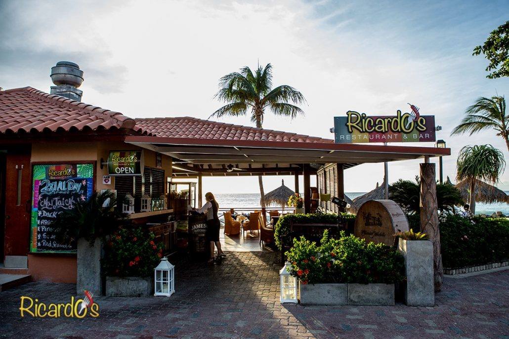 restaurants in Oranjestad aruba, restaurants in aruba, best restaurants in aruba, Oranjestad food, where to eat in aruba, Aruba restaurants, Ricardo's Restaurant & Bar
