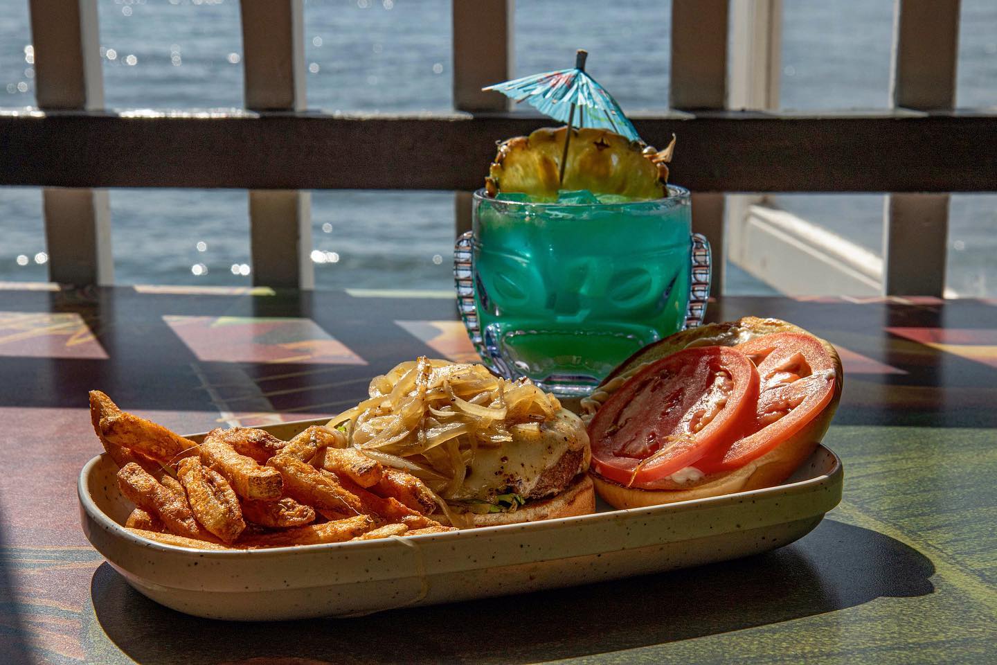 CHEESEBURGER IN PARADISE, restaurants in Lahaina, restaurants in Lahaina, plant based restaurants in Lahaina, vegetarian restaurants in Lahaina, vegan restaurants in Lahaina, Lahaina food, where to eat in Lahaina, vegan in Lahaina, vegetarian in Lahaina