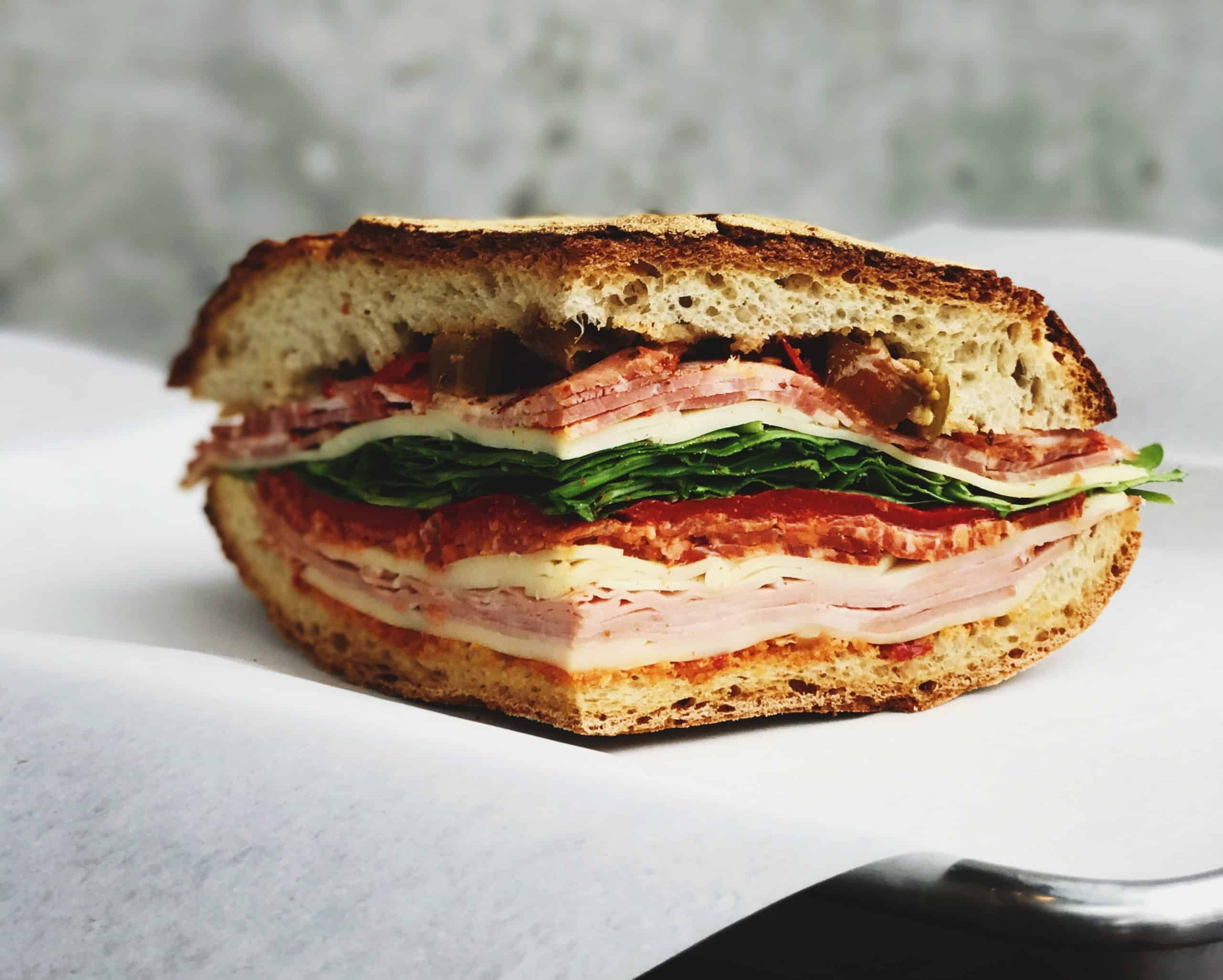 Traditional Canadian Breakfast - Peameal Bacon Sandwich, Canadian Breakfast: 10 Traditional Breakfast in Canada You Should Try