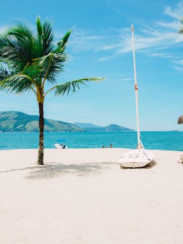 Holbox vs Isla Mujeres - Which One is Worth Visiting