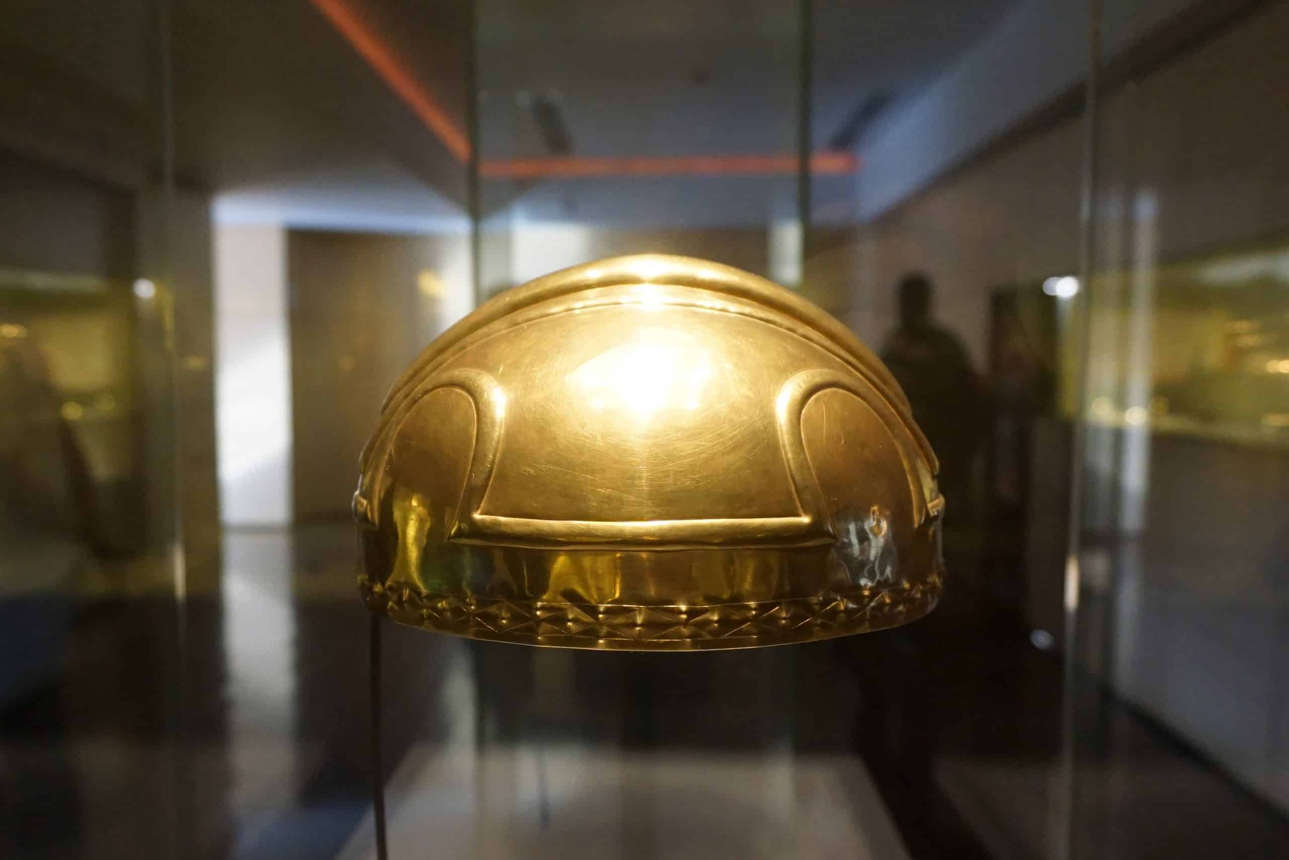 Museo del Oro, Gold Museum -  Medellin vs Bogota, Bogota vs Medellin