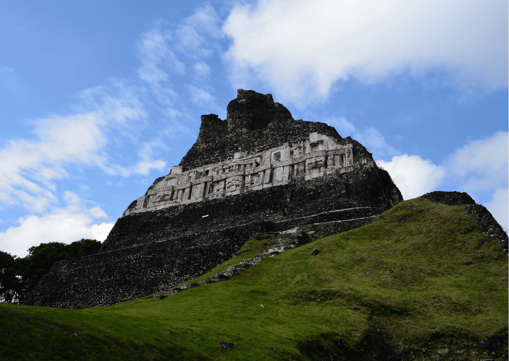 Belize Xunantunich - Cancun vs Belize