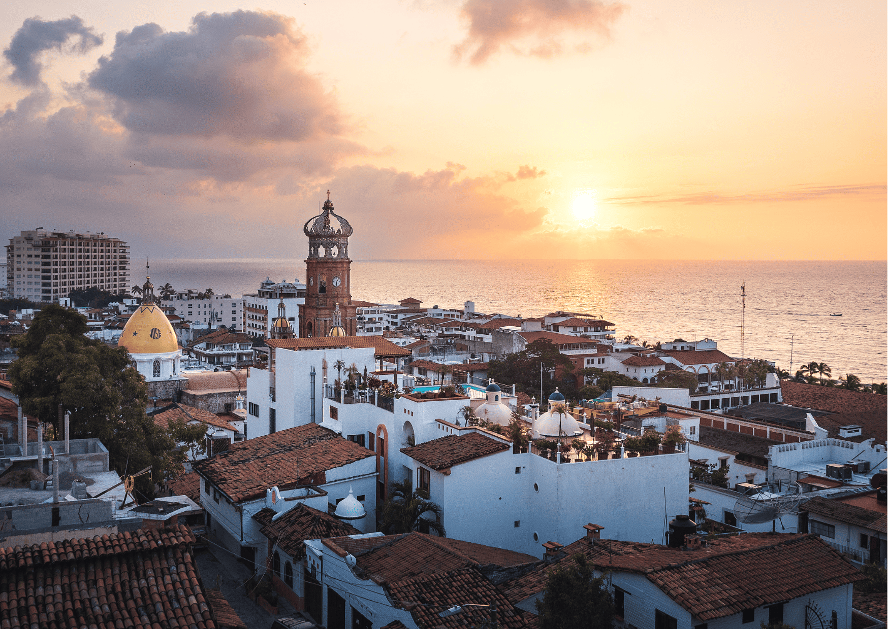 Puerto Vallarta vs Cabo - Which is the Better Vacation?