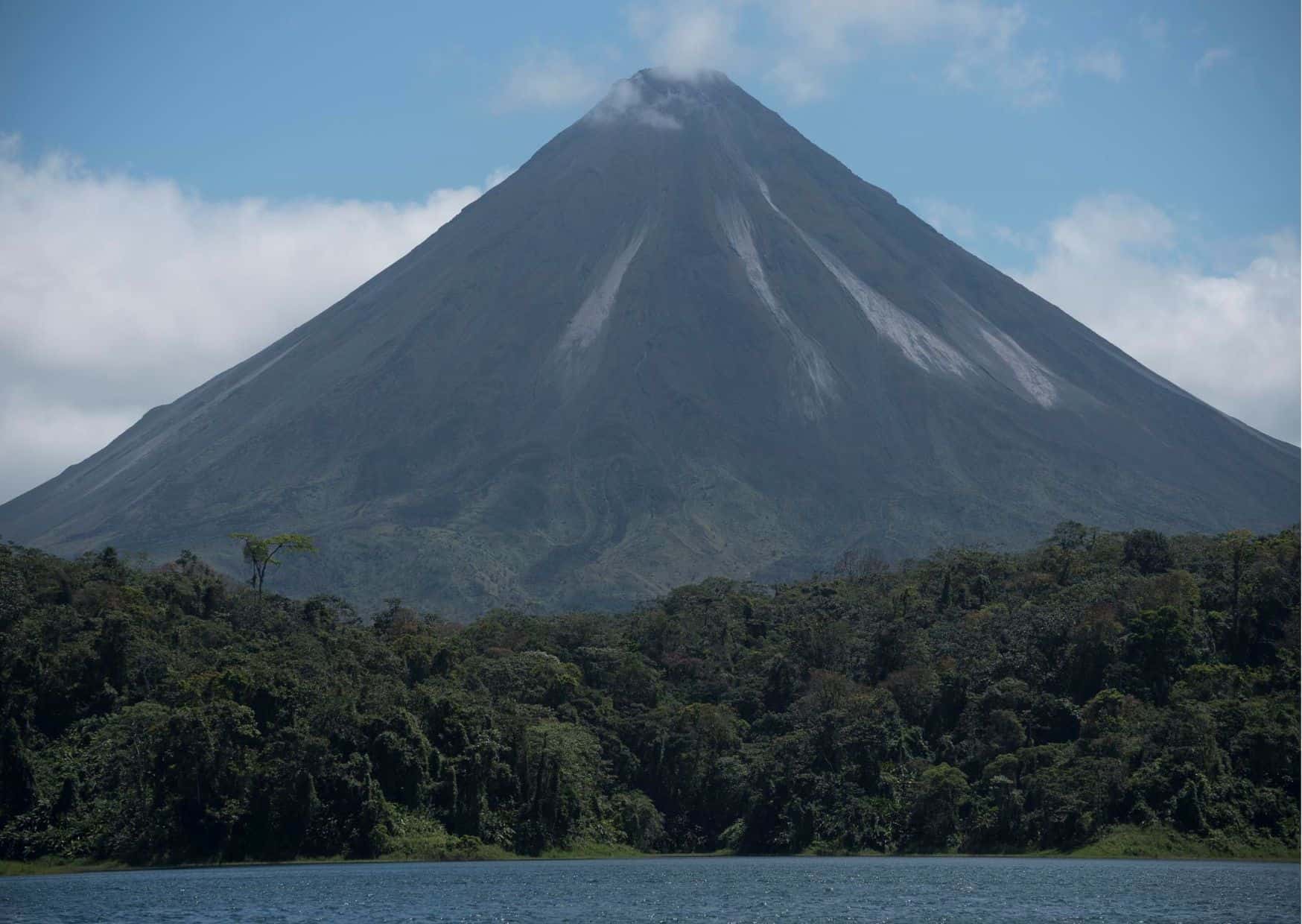 How To Get From Nosara To La Fortuna – All Possible Ways, Nosara to La Fortuna, cheapest way from Nosara to La Fortuna, best way from Nosara to La Fortuna, Nosara to La Fortuna by bus, bus from Nosara to La Fortuna, taxi from Nosara to La Fortuna, Uber from Nosara to La Fortuna, private transfer from Nosara to La Fortuna, Shared Van from Nosara to La Fortuna, rent a car at Nosara, Nosara to La Fortuna