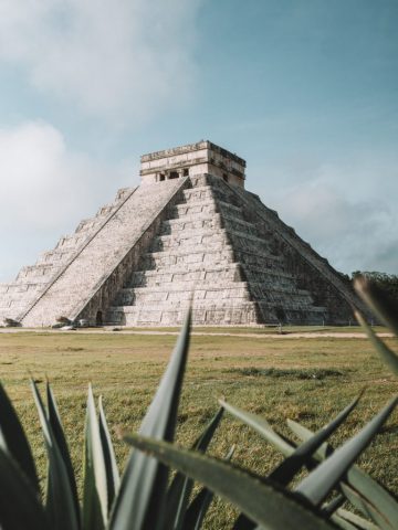 Rules About Tipping in Mexico: Tips and Mistakes to Avoid, How To Get From Playa del Carmen To Chichen Itza By Bus - All Possible Ways, cheapest way from Playa del Carmen to Chichen Itza, Playa del Carmen to Chichen Itza, ado bus from Playa del Carmen to Chichen Itza, AU Autobuses Unidos bus from Playa del Carmen to Chichen Itza, shared van from Playa del Carmen to Chichen Itza, Colectivo from Playa del Carmen to Chichen Itza, Uber from Playa del Carmen to Chichen Itza, taxi from Playa del Carmen to Chichen Itza